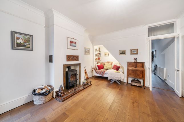 42 Church Road, Watford photo 3