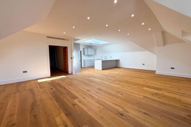 Thumbnail Penthouse for sale in 41 Shenfield Road, Shenfield, Brentwood