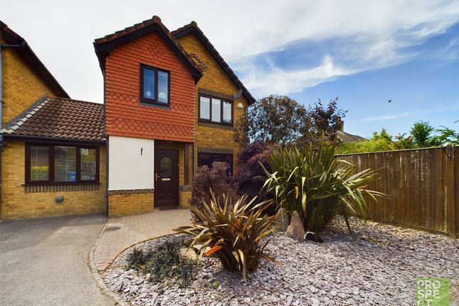 Thumbnail Link-detached house for sale in Worcestershire Lea, Warfield, Berkshire