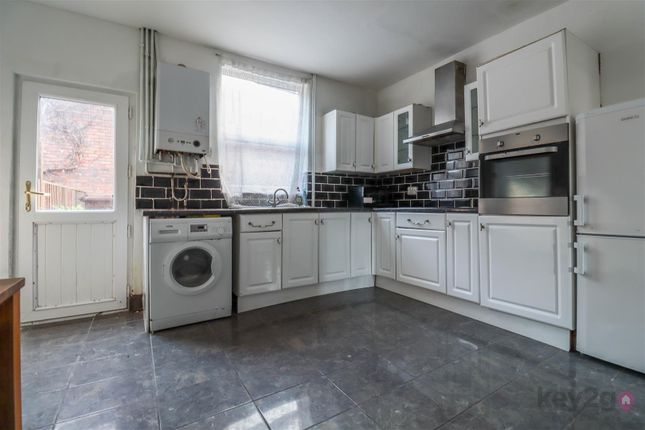 27, Cecil Square, Sheffield photo 4