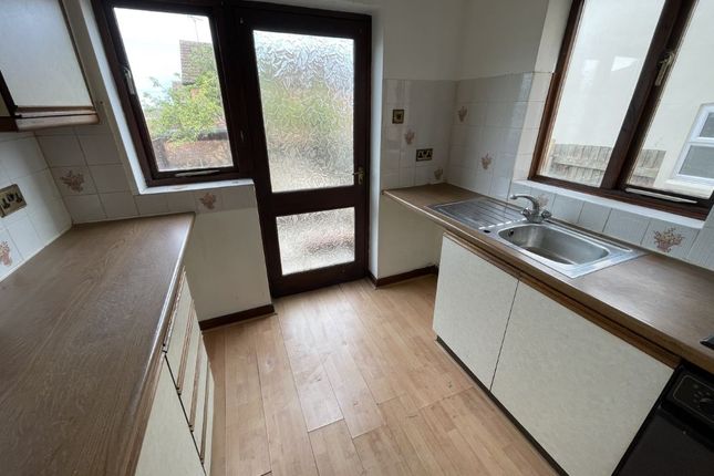 7, Thrift Street, Irchester photo 4