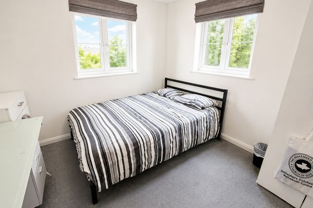 22 Hardie's Point, Colchester, Essex photo 3