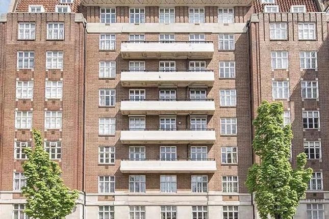 Flat to rent in Chesterfield Gardens, London