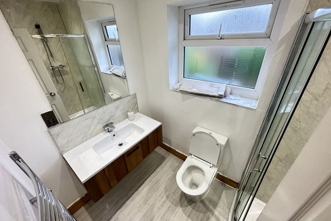 9, Clee Avenue, Manchester photo 5