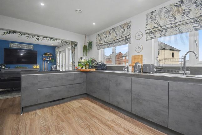 60, The Avenue, Corby photo 4