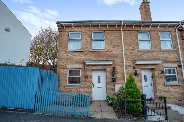 End terrace house for sale in Magpie Hall Road, Chatham
