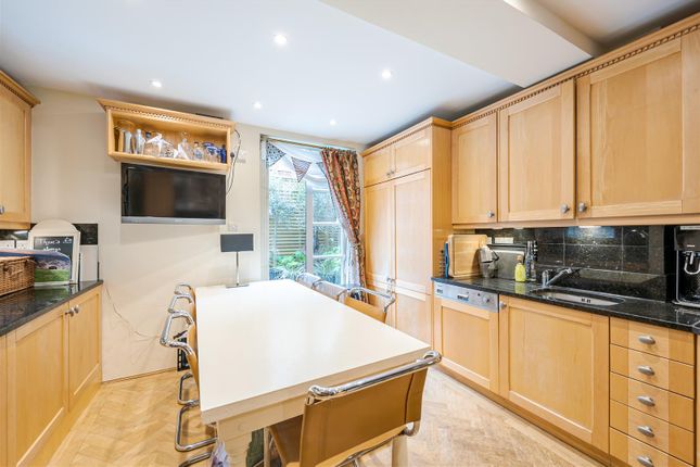 1-bed flat on 7, Flat B (1st Floor), Bina Gardens, London, £1,795,000