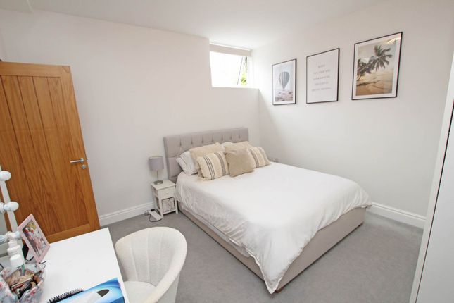 Flat 5, Denton Road, Eastbourne photo 4