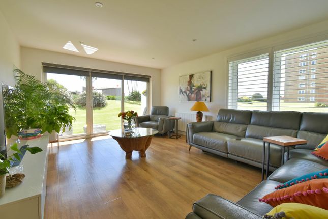 4 St Kitts, West Parade, Bexhill-on-Sea photo 2