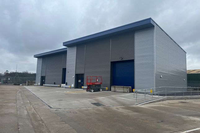 Light industrial to let in Parkfield Industrial Estate, London