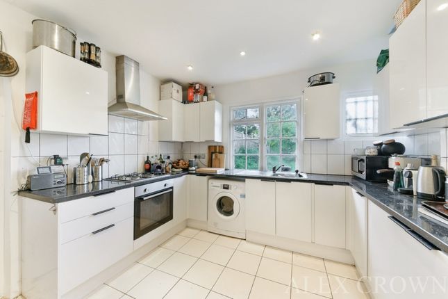 Thumbnail Terraced house to rent in Frobisher Road, London