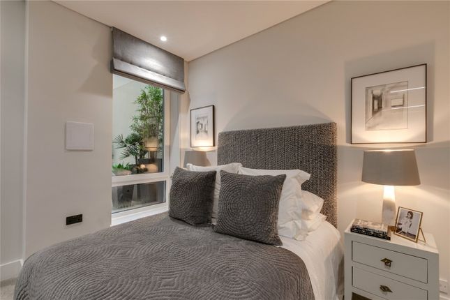 Flat for sale in Pinks Mews, Holborn