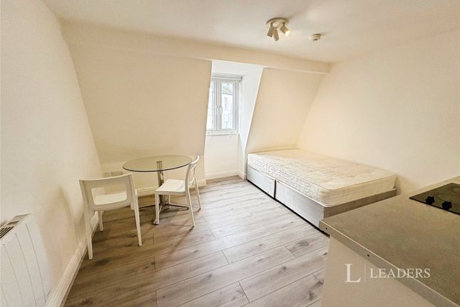 Flat 49, St. Annes House, 49, Buckingham Place, East Sussex photo 3