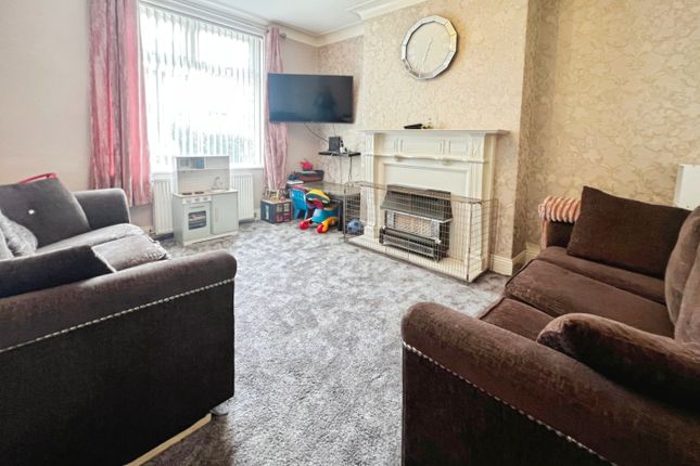 24, Whitehead Place, Bradford photo 4