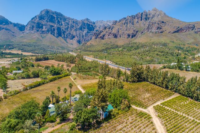 Country house for sale in Paarl Wine Farm, Paarl Rural, Western Cape, 7646