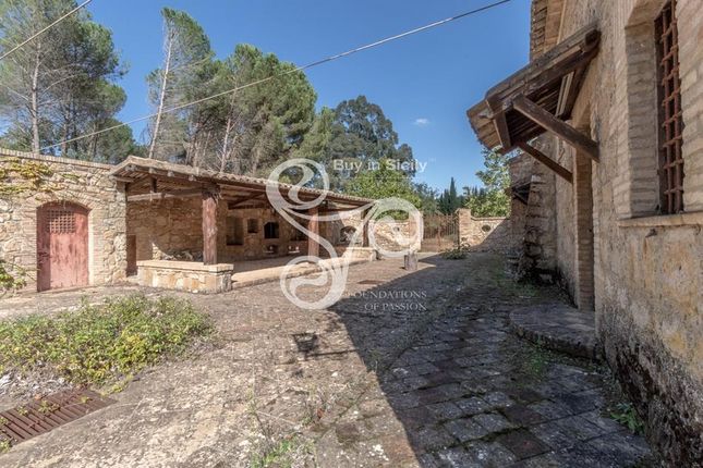 Property for sale in Contrada Sambuco, Sicily, Italy