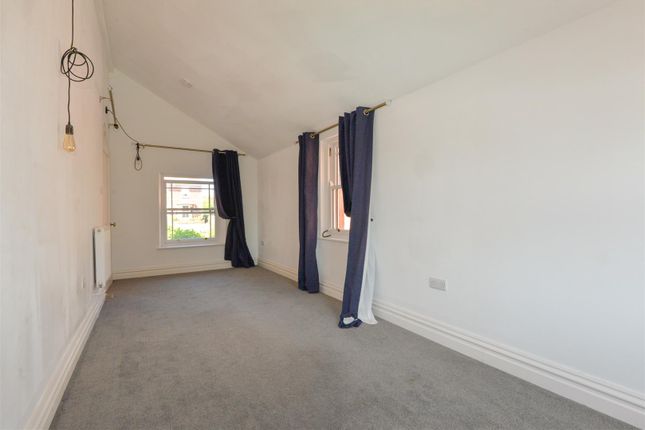 Bedroom4 2.Jpg