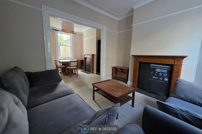 Hewlett Road, London photo 4