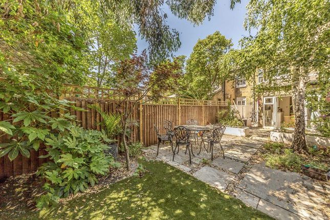 7, Elsley Road, London photo 4