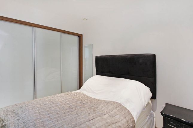 72, Lanson Building, London photo 4