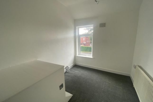 3, Nursery Crescent, Sheffield photo 4