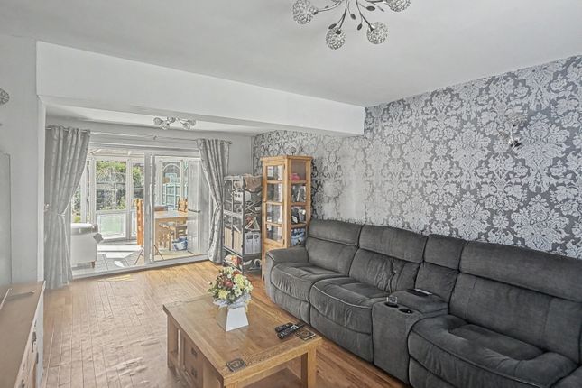 37, Liverpool Place, Widnes photo 4