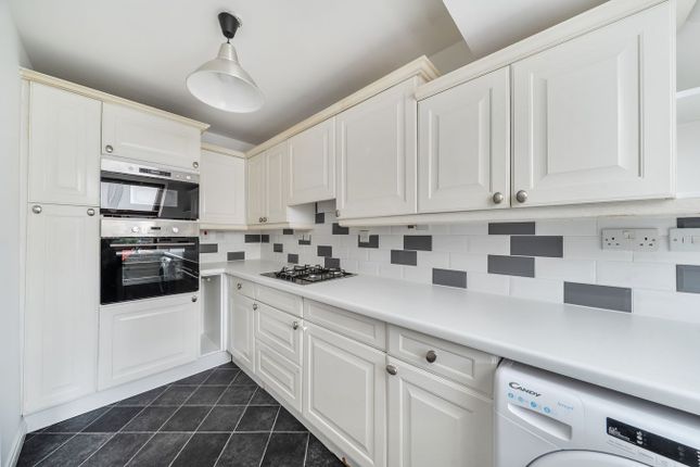 9, Marlborough Place, Toddington photo 4