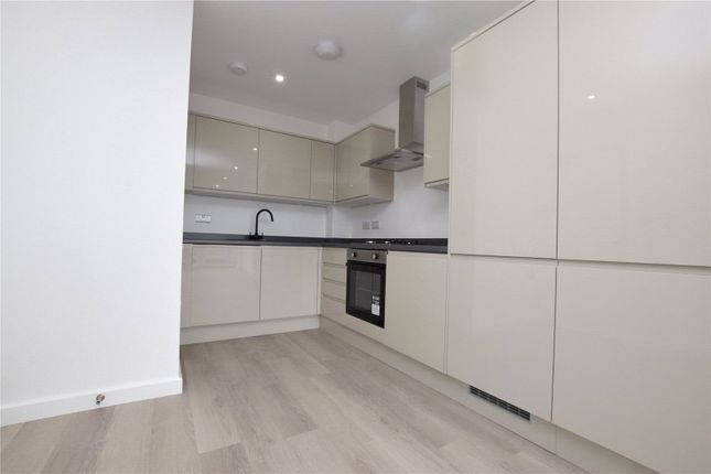Block A, Flat 20, 247, High Road, Romford photo 2