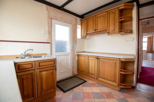 14 Milton Avenue, Wellingborough photo 4