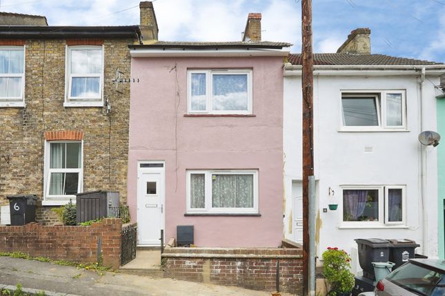 2-bed house on 5, Woods Place, DOVER, £180,000