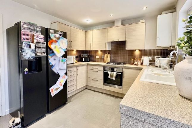 99, Jubilee Close, Lincoln photo 4