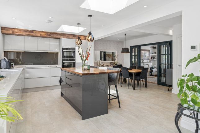 52 New Road, Amersham photo 2