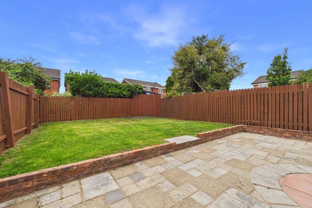 6 Kirkfell Drive, Manchester photo 4