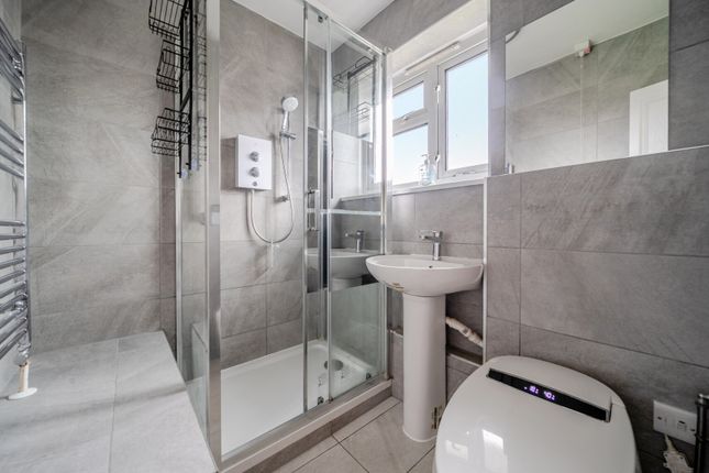 3 Ryves Cottage,, Laburnum Road, Mitcham photo 3