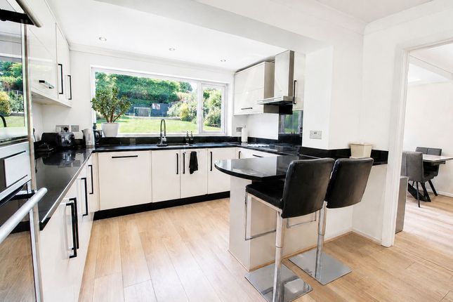 13, Homewood Avenue, Cuffley photo 4