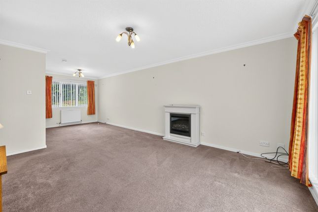 32, Wellpark Avenue, Kilmarnock photo 2