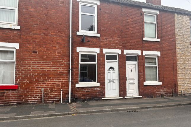 Thumbnail Terraced house to rent in Newland Street, Wakefield