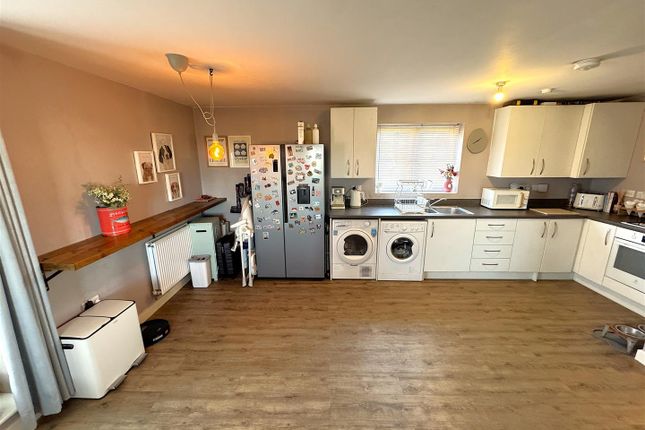 78, Airfield Way, Corby photo 3