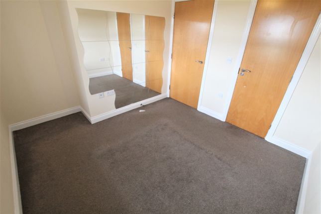 20, Sandringham Court, Streethouse photo 5