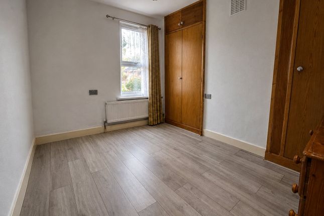 17, Crunden Road, South Croydon photo 4