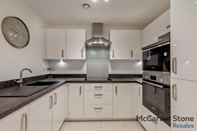 2-bed flat on 14 Miami House, Princes Road, Chelmsford, £274,000