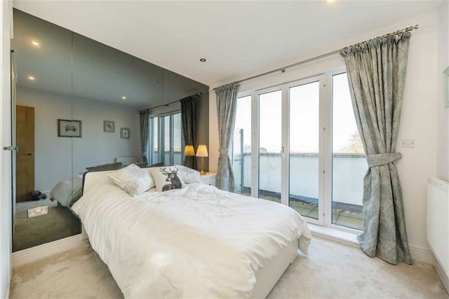 32 Queen Marys House, 1, Holford Way, London photo 4