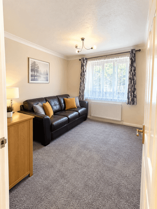 57 Waterloo Rise, READING photo 4