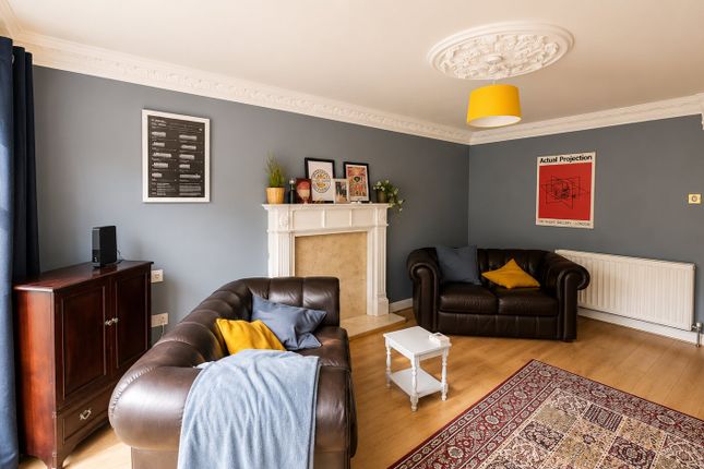 2-bed house on Langhorn Close, Heaton Newcastle Upon Tyne, £950/mo