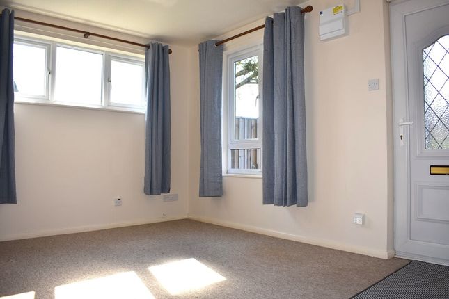 66, Gainsborough Way, Yeovil photo 2
