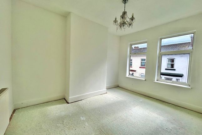 8, Charlecombe Street, Merseyside photo 5