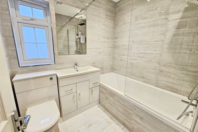 4, Bulstrode Way, Gerrards Cross photo 4