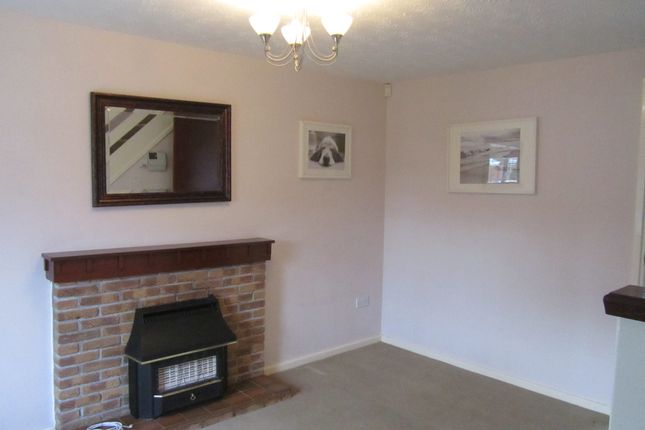 3, Cozens Close, BEDWORTH photo 2