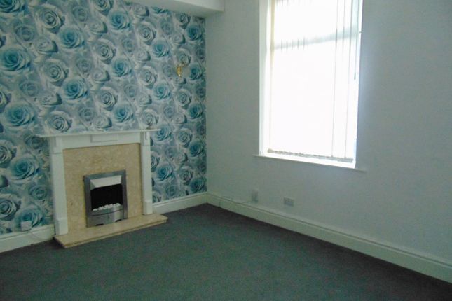Thumbnail Town house to rent in Derby Street, Colne