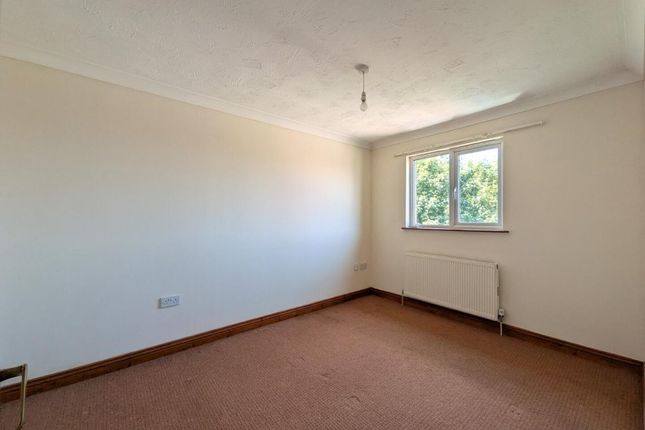 4 Highburrow Court, Pool, Redruth photo 5